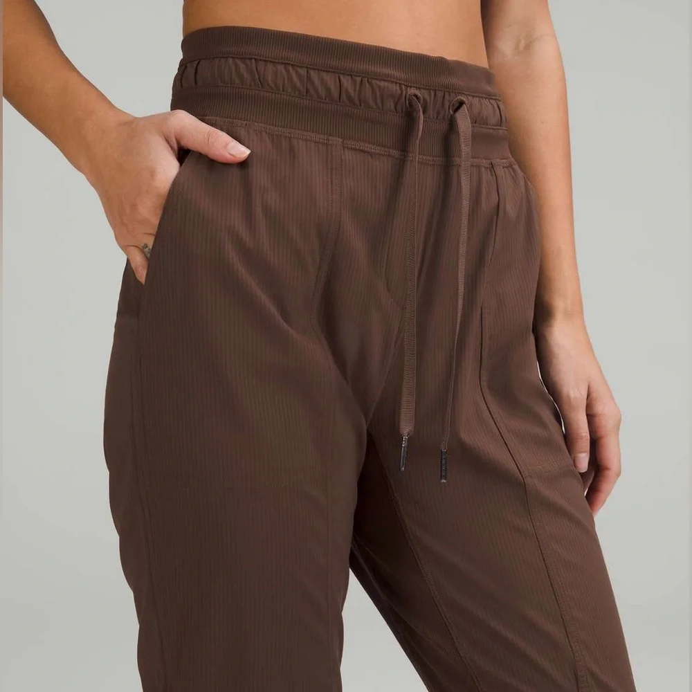 Lululemon Dance Studio Mid-Rise Cropped Pant